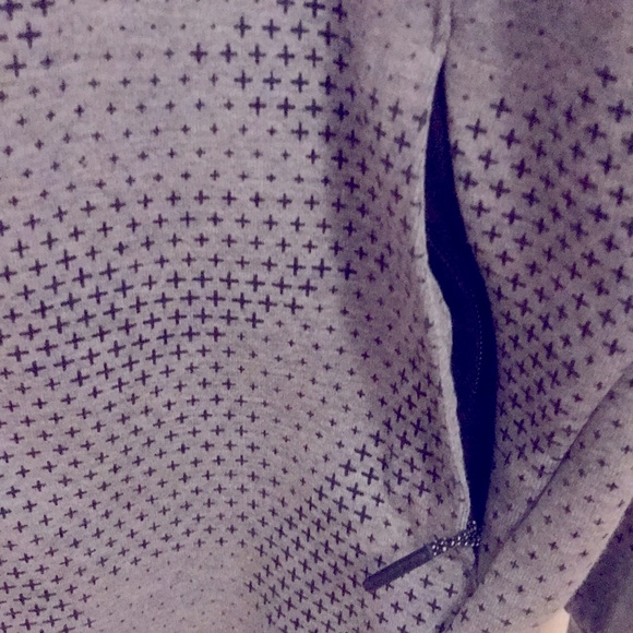 Nike Zip Up Grey Sweatshirt with + Pattern - Picture 4 of 7